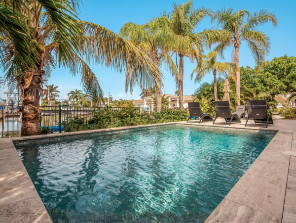 Luxurious 4-Bedroom Waterfront Villa in Holmes Beach